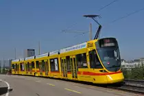 Be 6/10 Tango 154 auf der Linie 11 fährt zur Haltestelle M-Parc. Die Aufnahme stammt vom 08.09.2014.