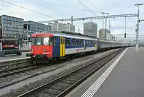 Der RBe 540 038-7 kam heute zu EN Ehren. Der EN 1364 aus Prag wurde auf dem Schweizer Abschnitt zwischen Buchs SG und Z�rich HB ausnahmsweise durch einen RBe anstelle einer Re 4/4 II gezogen, Z�rich HB, 18.09.2014.