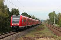 612 151 und 612 657 durchfahren am 18.09.2014 mit dem RE 3464 nach Nürnberg Hbf den Haltepunkt Zwickau-Pölbitz. Solange sie noch fahren sollte man sie auch noch fotografieren bis sie zum Fahrplanwechsel auf der KBS 510 wegfallen und sich im nachhinein ärgert das man nicht genügend Bilder gemacht hat.