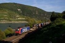 482 022-1 mit einem KLV Zug in Trechtingshausen am 17.09.14