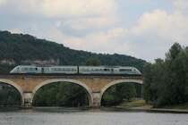 72522/72521 mit TER 865721 Libourne-Sarlat bei Fayrac am 26-6-2014.