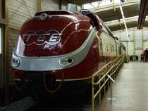 Teil eines TEE im  Lokschuppen  des DB-Museums N�rnberg. 3.1.07