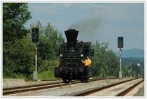 Nach der Ankunft am 30.6.2006 mit ihrem Dampfsonderzug SPz 8531, musste 671 in Deutschlandsberg st�rzen.