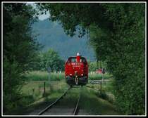 Nach der Ablieferung des Kesselwaggons in Gleinst�tten, f�hrt 1700.1 leer nach Wies-Eibiswald zur�ck. Die Aufnahme entstand kurz nach Gleinst�tten am 26.5.2006.