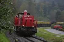 Noch am Vormittag des 25.09 regnete es teilweise stark. Hier im Bild DH1700.1 ( MAK G1700BB) mit einem Leeren Abraumzug zur Baustelle des Koralmtunnels.