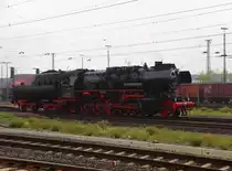 52 8195 der Fränkischen Museums-Eisenbahn (FME) am Vormittag des 06.09.2014 beim Umsetzen in Schweinfurt Hbf. Auch sie war heute mit einem Sonderzug aus Nürnberg zu den XX. Meininger Dampfloktagen unterwegs.