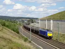 Am 12.8.14 hatte ich das erste Mal das Glück eine 146 mit einem Güterzug vor die Linse zu bekommen. 
Naja, eigentlich war es ja nicht nur eine... denn wie man auf dem Bild sieht, wurde der Zug von 2 ehemaligen Connex Loks gefahren. Wobei die erste nur zog, die letztere war Balast. :D
Aufgenommen in Neuhof im Kreis Fulda. 