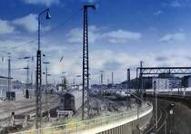 IC auf dem Wege von Hagen nach HH-Altona, zwischen Dammtor und Altona. Die Aufnahme wurde aus dem letzten Wagen geschossen.
Zuglok war eine 103.
Das Negativ ist schon etwas angegriffen. Aufn. 1985
