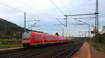 612 183 und 612 635 fahren am 10.10.2014 mit dem RE 3659, Göttingen - Glauchau(Sachs), durch Seebergen, der hintere Triebzug verbleibt in Gera.