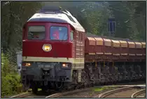 Zoomansicht auf die 232 088-5. Die Ludmilla im Gleisbogen bei Rimburg auf der Kbs 485 mit schwerer Last am Haken. Bildlich festgehalten am 10 Okt.2014.