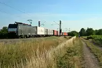 ES 64 F4-201 mit dem 42671 von Maasvlakte West nach Rekingen AG am Morgen des 03.07.14 westlich von H�gelheim.