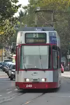 FREIBURG im Breisgau, 01.10.2014, Straßenbahnlinie 2 nach Zähringen bei der Einfahrt in die Straßenbahnhaltestelle Hornusstraße