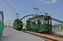 Am Nachmittag des 02.10.2014 fährt Be 2/2 215 auch nach Weil am Rhein. Auf dieser Aufnahme treffen sich die beiden Be 2/2 47  Anggebliemli  und 215 auf der neu erstellten Brücke bei der Endstation in Weil am Rhein.