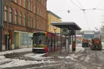 Verkehrsbetriebe Nordhausen 202 als Linie 1 nach Nordhausen Krankenhaus, am 29.03.2013 an der Haltestelle vor dem Bahnhof Nordhausen.