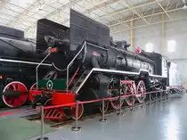 Class Shengli No. 601, 3.7.14 

Hergestellt 1956 von der Sifang Lokomotivfabrik in China, 22,62m lang, 110 km/h schnell, 16,8t Zugkraft. 

151 Einheiten wurden bis 1959 produziert. Sie wurde als Personenzuglok auf Hauptstrecken eingesetzt und kam 1988 ins Beijing Railway Museum