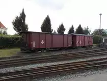 Zwei GGw ohne Drehgestelle,am 31.August 2014,in Kühlungsborn West.