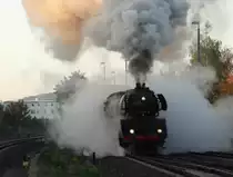 41 1144-9 mit dem Nordhäuser-Express zu sehen am 19.10.14 bei der Einfahrt am frühen Morgen in Gera.Die Fahrt ging von Gera nach Nordhausen und zurück. Foto entstand vom Bahnsteig!