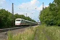 401 074-0 als ICE 75 von Hamburg-Altona nach Z�rich HB am Nachmittag des 11.07.14 im n�rdlichen Teil des Bahnhofs Heitersheim.