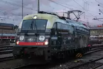 ÖBB 1216 020/E190 020 am Abend des 9.11.13 in München Hbf.
