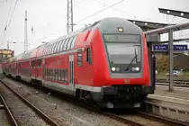 RE 4363 von Rostock Hbf nach Lutherstadt Wittenberg stand am 24.10.2014 im Rostocker Hbf.ab Fahrlpanwechsel gibt es keinen Snack Point mehr auf 
der RE5 Linie.