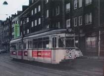 Es ist erst mal ein Testbild von 1970.
Sehr schlechtes Negativ.