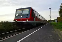 Am Abend des 26.10.2014 kommt der 628 669 als RB 38 nach Horrem in den HP Glesch eingefahren. 