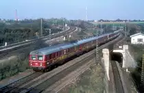 425 110 + 425 124  Stg. - Zuffenhausen  11.11.77