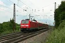 146 232-4 mit einem RE von Offenburg nach Schliengen am Nachmittag des 12.07.14 n�rdlich von Leutersberg.