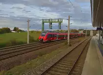 442 258 mit 442 755 als RSX RE9 nach Aachen Hbf bei der Vorbeifahrt in Merzenich. 26.10.2014