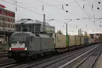 MRCE Dispolok/TXL ES 64 U2-029 am 10.11.13 mit einem KLV in M�nchen-Heimeranplatz.