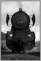 Lokportrait der �BB-Nostalgie Dampflok 52.4984, aufgenommen beim Halt in M�rzzuschlag am 6.1.2007.