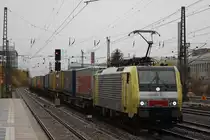 MRCE Dispolok/TXL ES 64 F4-009 am 10.11.13 mit einem KLV in M�nchen-Heimeranplatz.