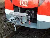 Die noch Nagelneue Kupplung des 440 811. Man kann hier sehr gut sehen was sich auch hinter der Kupplung verbergt.

Düsseldorf 28.10.2014
