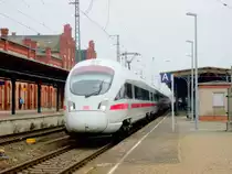 Am 29.10.2014 wurden etliche ICE´s durch Stendal Umgeleitet.Hier sehen wir den ICE 411 017/517 (ICE 1724)in Stendal.