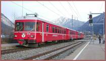 Be 4/4 Pendel h�lt kurz in Ems Werk auf der Fahrt nach Schiers.
(11.01.2007)
