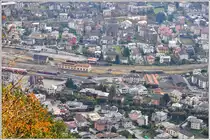 Tirano mit RhB und FS Bahnhof aufgenommen vom Schmugglerpfad bei Roncaiola.