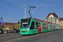 Be 6/8 Combino 304 auf der Linie 6 überquert die Mittlere Rheinbrücke. Die Aufnahme stammt vom 02.11.2014.