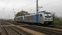 Hier noch der Nachschuss der 2 Lok der BR 187 von Bombardier bei Testfahrten auf der Westbahn. 187 007-0 und 187 005-4 im Bahnhof Kirchstetten am 7.11.2014