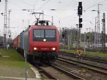 Am 05.11.2014 kam die 145 087-3 von der SRI Rail Invest GmbH (ex-SBB-Cargo) aus Richtung Salzwedel nach Stendal und fuhr weiter in Richtung Magdeburg.
