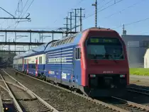 SBB - Nachschuss von der 450 041-9 unterwegs als RE Zürich - Aarau bei der durchfahrt in Rupperswil am 26.10.2014