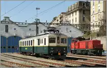 Der BDe 2/4 der (stillgelegten) Wohlen Meisterschwanden Bahn wartet am 11. März 2011 im Dépôt von Lausanne auf Rückkehr ihrer Reisegruppe. Der Triebwagen heisst, wie erst kürzlich entdeckt,  La Dame du Léman  und kann für Gesellschaftsfahrten gemietet werden.

Noch ein paar Worte zur W-M (Wohlen Meisterschwanden Bahn): Die 8.23 lange Wohlen - Meisterschwanden Bahn wurde am 17. Dez. 1916 eröffnet und mit Gleichstrom betrieben. Eine Umstellung auf Wechselstrom am 18. März 1966 brachte der nicht gerade florierenden Bahn auch nicht den erhofften Aufschwung so dass sie schliesslich am 31. März 1997 eingestellt wurde. 