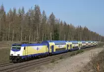 ME 146-17 mit ME 82829 (Uelzen–G�ttingen) am 02.04.2011 zwischen Unterl�� und Eschede