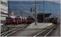 Allegra 3104 als S1 1525, Ge 4/4 II 624  Celerina , 614  Schiers  als RE1253 nach Scuol und ABe 8/12 3507 als RE1053 nach Davos in Landquart. (11.11.2014)