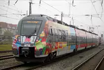 442 354-7 musste sich am 14.11.2014 im Rostocker Hbf ein Gleis mit 928 635-1 teilen. 