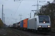 Railpool/RTB Cargo 185 687 am 21.11.13 mit einem KLV in Ratingen-Lintorf.