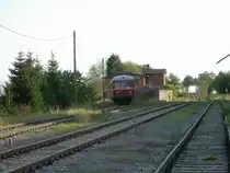 Am letzten Saisontag der Krebstalbahn sind wir noch mal eine Runde von Neckarbischofsheim nach Hüffenhardt und zurück gefahren. Das Foto zeigt den Zug ebenfalls beim Aufenthalt in Hüffenhardt. 19.10.2014 um 16:50 Uhr. 