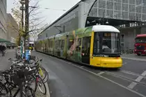 Bombardier Flexity Berlin (Nummer 8001) auf der Linie M6 am Alexanderplatz. Aufgenommen am 21.08.2014.
