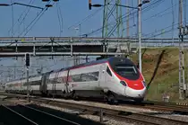 ETR 610 durchfährt den Bahnhof Muttenz. Die Aufnahme stammt vom 27.09.2014.