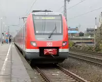422 565-2 stand am 15.11.14 als S1 in Düsseldorf Oberbilk bei nicht so schönen Wetter.

Oberbilk 15.11.2014