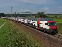 Auf der Fahrt von Brig nach Romanshorn hat am 07.09.2014 IC 819 fast sein Ziel erreicht und wird in K�rze seinen vorletzten Halt, im Bahnhof Amriswil (TG), einlegen.